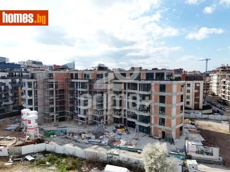 Тристаен, 127m²