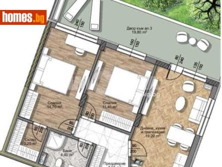 Тристаен, 82m²