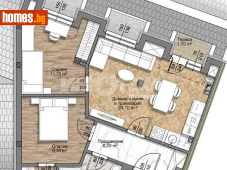 Тристаен, 79m²