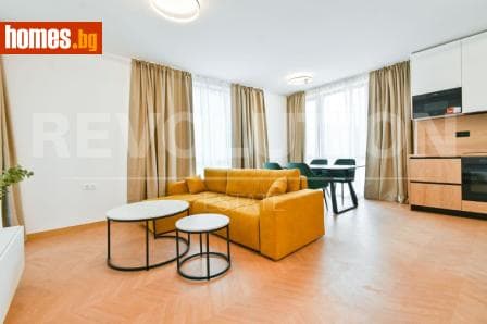 Тристаен, 121m²