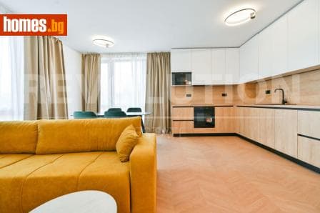 Тристаен, 121m²