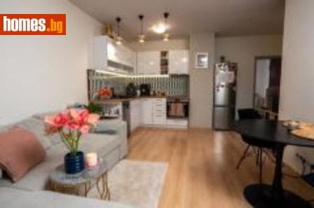 Тристаен, 88m²