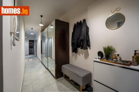 Тристаен, 88m²