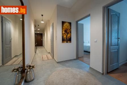 Тристаен, 88m²
