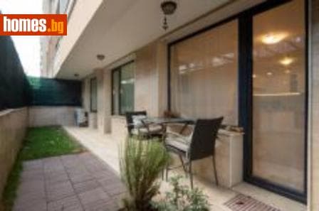 Тристаен, 88m²