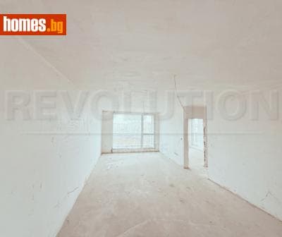 Тристаен, 120m²
