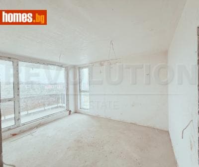 Тристаен, 120m²