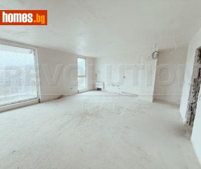 Тристаен, 128m²