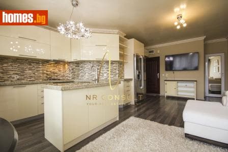 Тристаен, 95m²