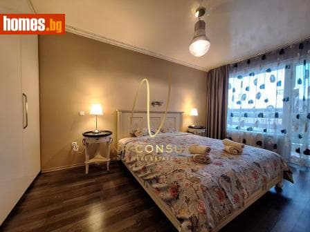 Тристаен, 95m²