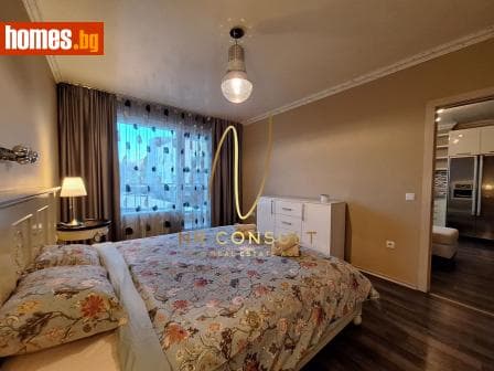 Тристаен, 95m²