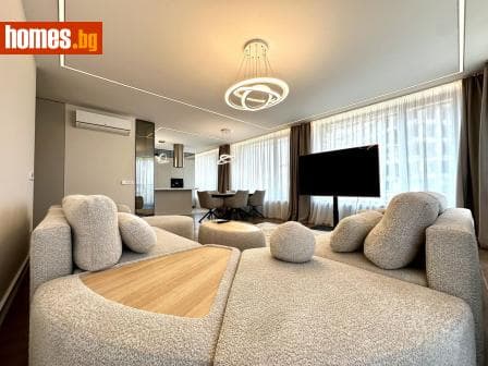 Тристаен, 158m²