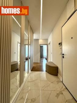 Тристаен, 158m²