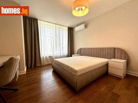 Тристаен, 158m²