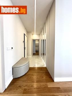 Тристаен, 158m²