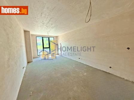 Тристаен, 95m²