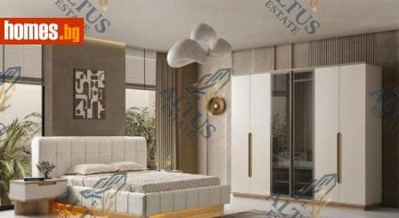 Тристаен, 99m²