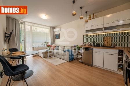 Тристаен, 87m²