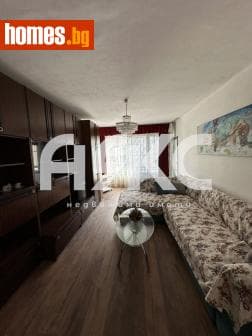 Тристаен, 90m²