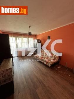 Тристаен, 90m²