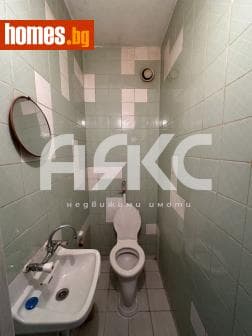 Тристаен, 90m²