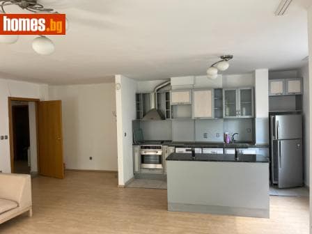 Тристаен, 116m²