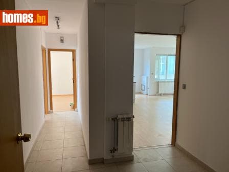 Тристаен, 116m²