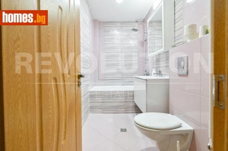 Тристаен, 112m²