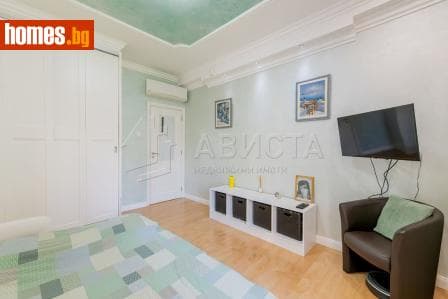 Тристаен, 123m²