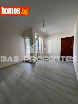 Тристаен, 124m²