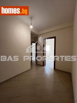 Тристаен, 124m²