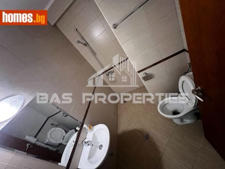 Тристаен, 124m²