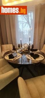 Тристаен, 78m²