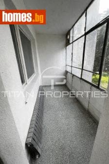 Тристаен, 87m²