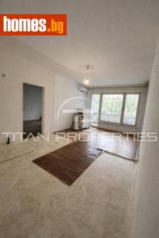 Тристаен, 87m²