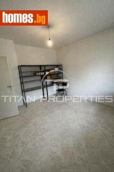 Тристаен, 87m²