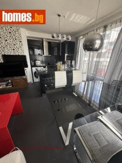 Тристаен, 118m²
