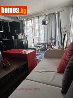 Тристаен, 118m²