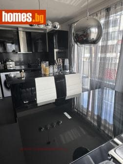 Тристаен, 118m²