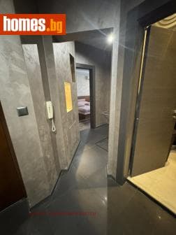 Тристаен, 118m²