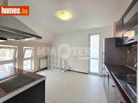 Тристаен, 110m²