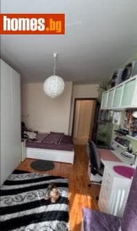 Тристаен, 103m²
