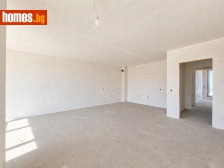 Тристаен, 135m²