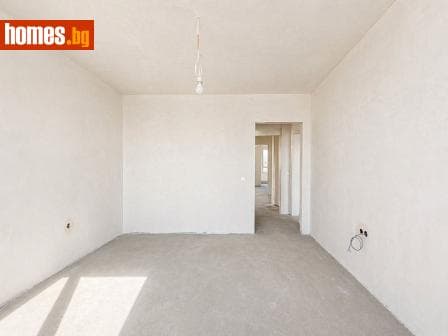 Тристаен, 135m²
