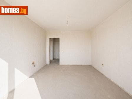 Тристаен, 135m²