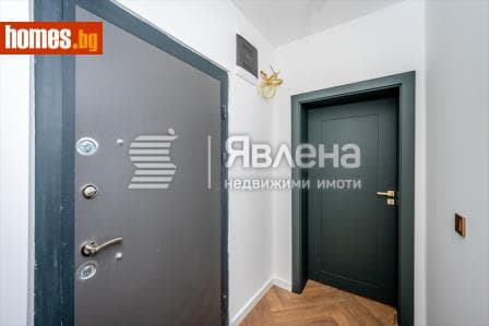 Тристаен, 80m²