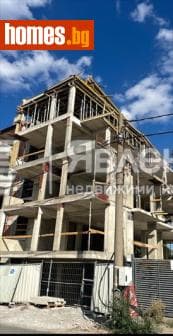 Тристаен, 122m²