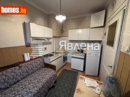 Тристаен, 97m²