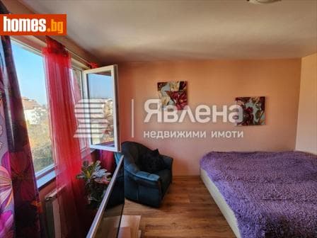 Тристаен, 103m²