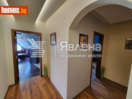 Тристаен, 103m²